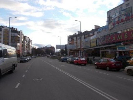 Фото рекламной плоскости по адресу Пд.Бульвар - В.Великого перехрестя лівий       центр