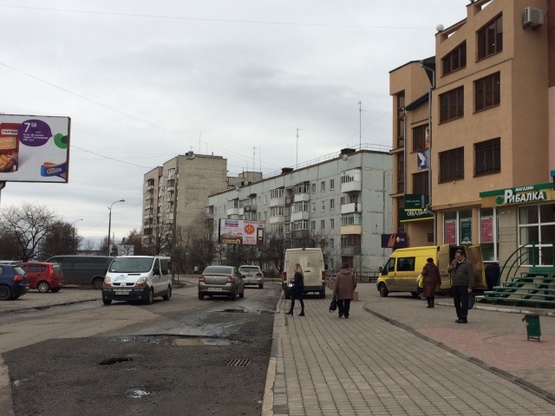 Фото рекламной плоскости по адресу Кравчука_біля ТЦ Слон_до Автостанції №1