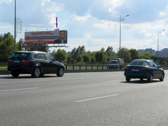 Фото рекламної площини за адресою пр.Бажана,ст.м. Вырлыця  въезд в город (ближняя от дороги)