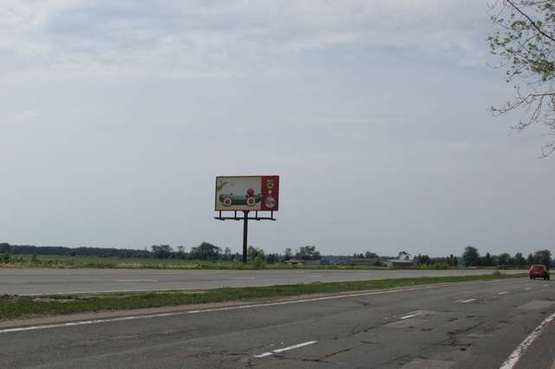 Фото рекламної площини за адресою Київ - Чернігів, 19 км + 650 м (зліва в  напр. м.Києва)