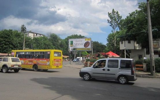 Фото рекламної площини за адресою Генерала Петрова ул. - Ицхака Рабина ул., 225/1