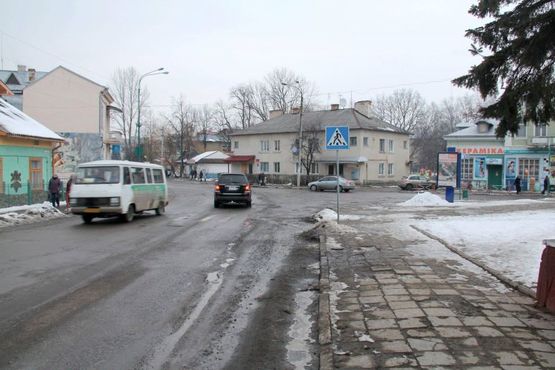 Фото рекламної площини за адресою Соборна-Шевченка-Чорновола, площа Вічнного Вогню, торговий центр Лев, напрямок руху на Івано-Франківськ, Богородчани