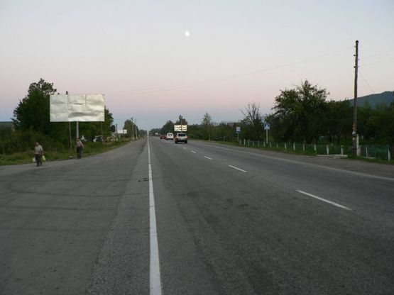 Фото рекламной плоскости по адресу Траса Н-09 Мукачево-Львів, с.Стримба 1 км. після Надвірної, автозупинка, СТО, Шиномонтаж,  напрямок руху на Яремче, Буковель