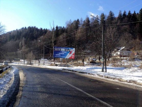 Фото рекламної площини за адресою Траса Н-09 Мукачево-Львів, в`їзд у місто зі сторони Івано-Фр, перед постом ДАЇ, монастир Св.Іллі, напрямок руху на Буковель