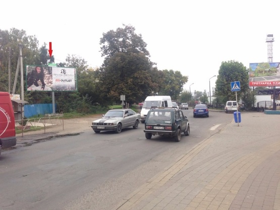 Фото рекламной плоскости по адресу м. Ужгород, вул. Станційна (Залізничний вокзал)