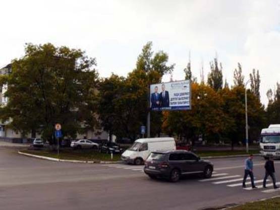 Фото рекламной плоскости по адресу ул. Днепровская, № 14 (Авторынок, ПШС)