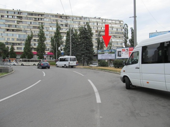 Фото рекламной плоскости по адресу Антоновича ул. (Горького)-Б. Васильковская,180 (Лыбедская пл.)на разделителе, ст. м. Лыбедская, ТР "Навигатор", ТРЦ "Ocean Plaza", Jazz Club, Научно-Техническая Библиотека),в направ.бул.Дружбы Народов