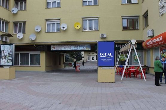Фото рекламной плоскости по адресу пл.Миру (біля м-ну "1+1")