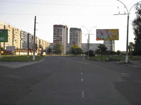 Фото рекламної площини за адресою п-т Лушпы - ул.Интернационалистов