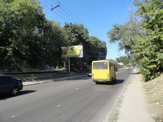 Фото рекламної площини за адресою ул. Любечская, 34 (сторона Б)