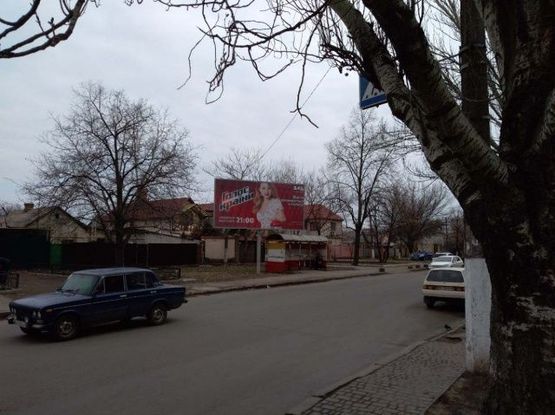 Фото рекламної площини за адресою Радостная ул., 48