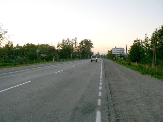 Фото рекламної площини за адресою Траса Н-09 Мукачево-Львів, с.Стримба 1 км. перед Надвірною, автозупинка, СТО, Шиномонтаж, напрямок руху на Івано-Франківськ