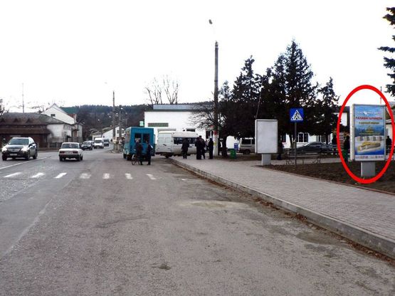 Фото рекламной плоскости по адресу Траса Н-09 Мукачево-Львів, с.Делятин, центр, ринок, автостанція, напрямок руху на Буковель