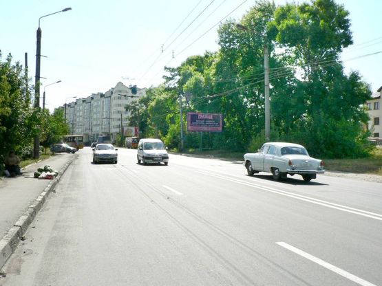 Фото рекламной плоскости по адресу Галицька-Хіміків (АЗС ОККО), в`їзд в місто зі сторони м.Галич, Львів в напрямку центру міста вул. Галицька, Калуське шосе