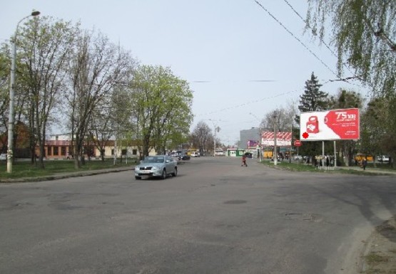 Фото рекламной плоскости по адресу Ильинская ул. -  Бандеры С. ул.