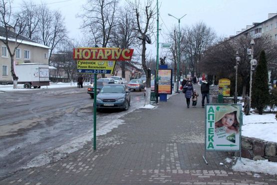 Фото рекламної площини за адресою Грушевського, супермаркет 555, маг.Делікат, напрямок руху до міської лікарні, с.Пнів, Пасічна, Зелена, Бистриця