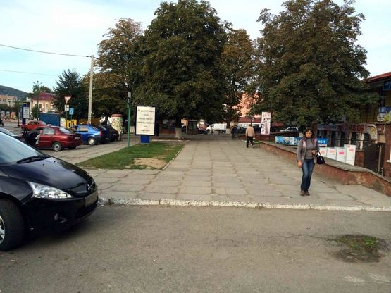 Фото рекламной плоскости по адресу Чороновола, центральний Універмаг, міський ринок, пішохідна зона, стоянка таксі