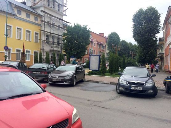 Фото рекламной плоскости по адресу Майдан Шевченка, міський БК, ТЦ Квадрат, пішохідна зона