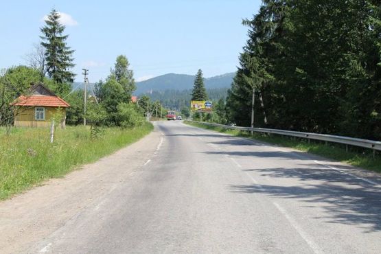 Фото рекламной плоскости по адресу Траса Н-09 Мукачево-Львів, колиба Гостинна Хата, 200 м перед газовою заправкою Калан, 500 м перед АЗС УкрНафта, напрямок руху на Івано-Франківськ