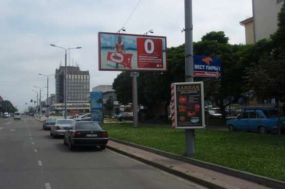 Фото рекламной плоскости по адресу Незалежності вул., (Готель "Україна")