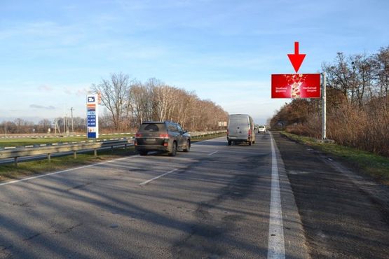 Фото рекламної площини за адресою Трасса Киев-Харьков-465 км-пос. Коротыч возле АЗС ТНК-в ст. Харькова