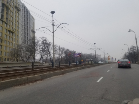 Фото рекламної площини за адресою просп. Комарова, 19, в напр. Окружной дороги (напротив ЖК "Сучасний Квартал")