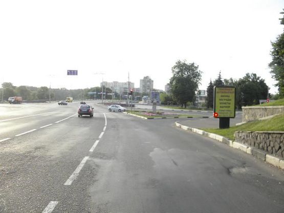 Фото рекламної площини за адресою Красная площадь-парк