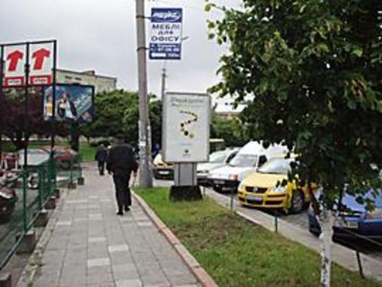 Фото рекламної площини за адресою Петрушевича пл., 3