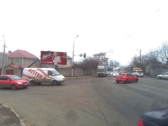 Фото рекламної площини за адресою Воробъева ул. - Грушевского ул., 15а