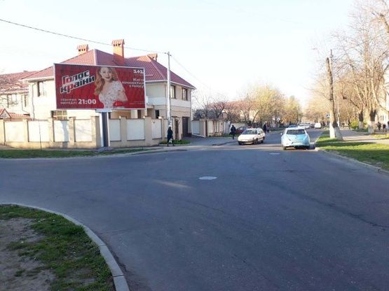 Фото рекламної площини за адресою Бригадная ул., 141 - Шклярука ул.