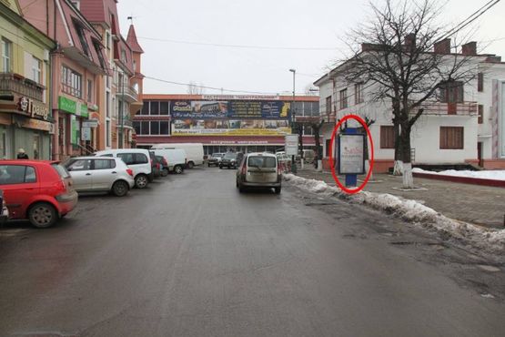 Фото рекламной плоскости по адресу вул.Чорновола (міський фонтан- музей)