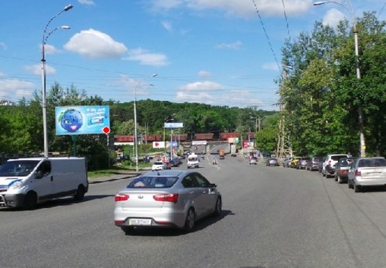 Фото рекламної площини за адресою Щусева ул., напротив дома № 44