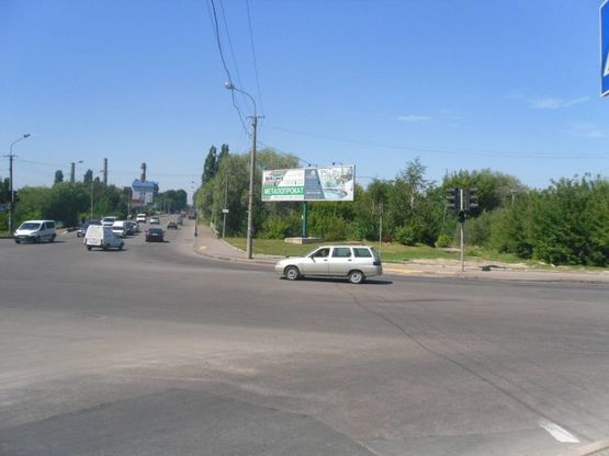 Фото рекламной плоскости по адресу м. Рівне, вул. Р.Шухевича, в районі перехрестя з вул. Кн. Володимира