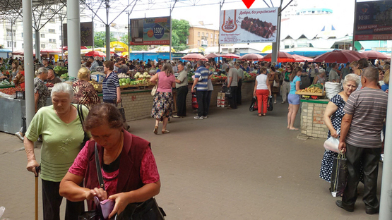 Фото рекламної площини за адресою Соборная ул., 11, возле продуктового рынка