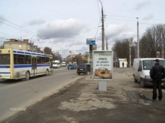 Фото рекламной плоскости по адресу Каменецкая 123 (универмаг "Ружичнянский")