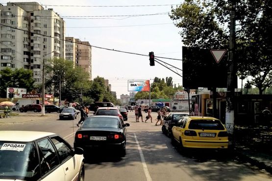 Фото рекламної площини за адресою ул. Бочарова / ул. Добровольского (рынок "Северный")