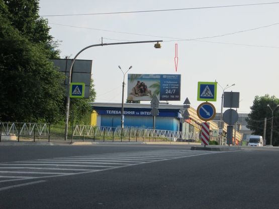 Фото рекламної площини за адресою вул. Свободи, 2а