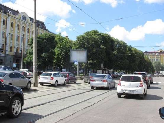Фото рекламной плоскости по адресу Нижній Вал вул.,  напротив автостанции "Подол" (в напр. Глибочицької вул. №1)