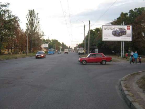 Фото рекламной плоскости по адресу Чигиринська вул. - Симиренківська вул. (Рябоконя вул.)