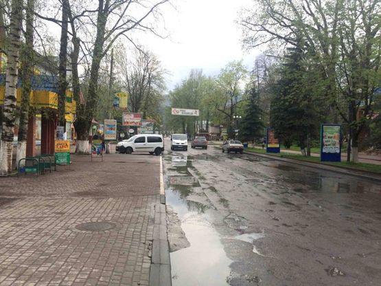 Фото рекламної площини за адресою Траса Н-09 Мукачево-Львів, Свободи, супермаркет Вопак, напрямок руху на Буковель