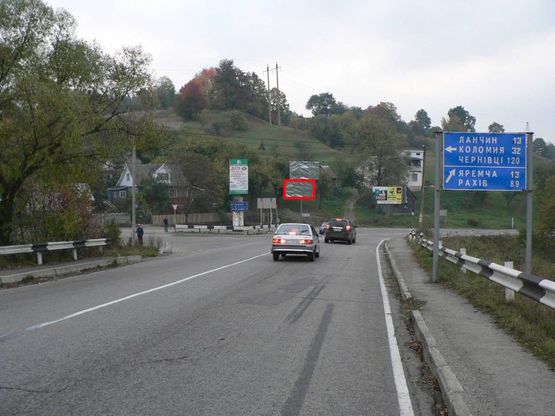 Фото рекламної площини за адресою Траса Н-09 Мукачево-Львів, с.Делятин, в`їзд зі сторони Івано-Франківська, 10 км до Яремча, поворот на Чернівці, напрямок руху на Буковель