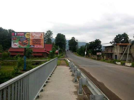 Фото рекламной плоскости по адресу Траса Н-09 Мукачево-Львів, центр селища, готельний комплекс Карпатські зорі, напрямок руху на Івано-Франківськ
