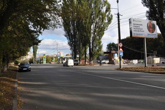 Фото рекламной плоскости по адресу Василенко ул., 16 (напротив) (АЗС "Народна", ОККО)