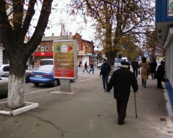 Фото рекламной плоскости по адресу вул.Проскурівського підпілля,32