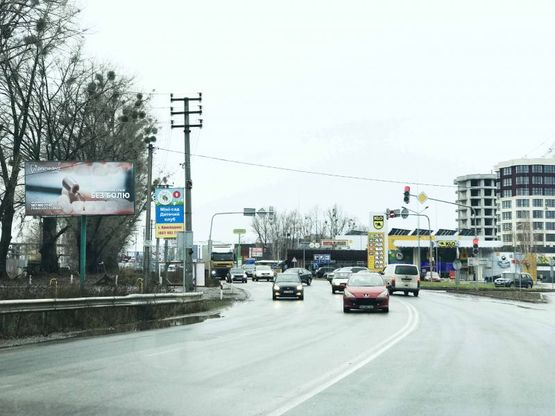 Фото рекламной плоскости по адресу Вишневое, ул.Черновола, на светофоре возле КЛО