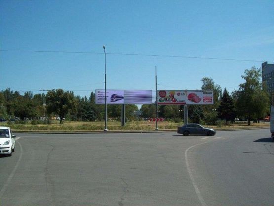 Фото рекламной плоскости по адресу Деревянко пл. - Рихтера ул. (левый)