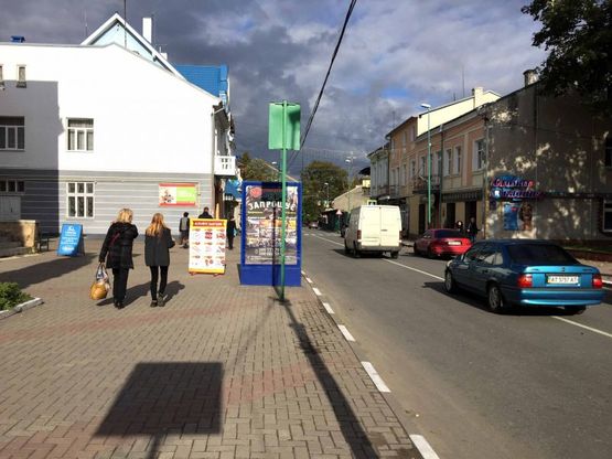 Фото рекламної площини за адресою вул.Мазепи, пошта (міська рада-пошта), напрямок руху на Івано-Франківськ, Богородчани