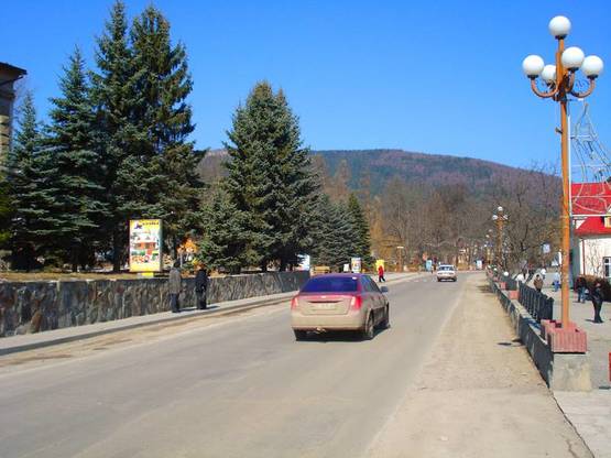 Фото рекламной плоскости по адресу Траса Н-09 Мукачево-Львів, Свободи, кафе-рест. Турист, Будинок культури, напрямок руху на Івано-Франківськ