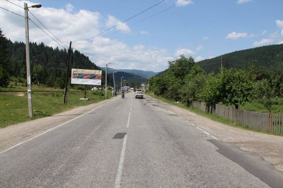 Фото рекламной плоскости по адресу Траса Н-09 Мукачево-Львів, 250 м перед готелем Гердан, виїзд з селища, напрямок руху на Івано-Франківськ