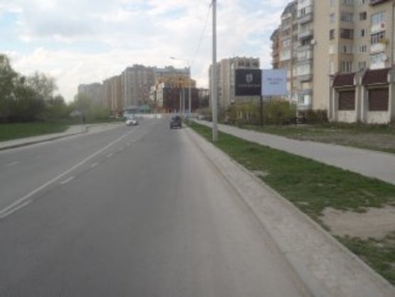 Фото рекламной плоскости по адресу Мазепи-Гурика правий №2   центр    ТЦ Флагман